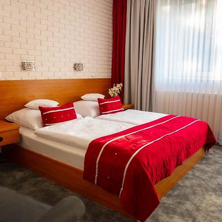 Motel 2000 스테시프 외부 사진