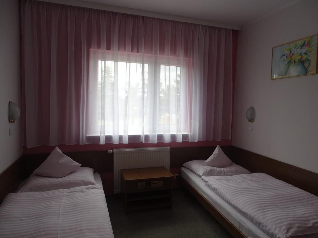 Motel 2000 스테시프 외부 사진