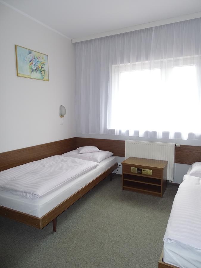 Motel 2000 스테시프 외부 사진